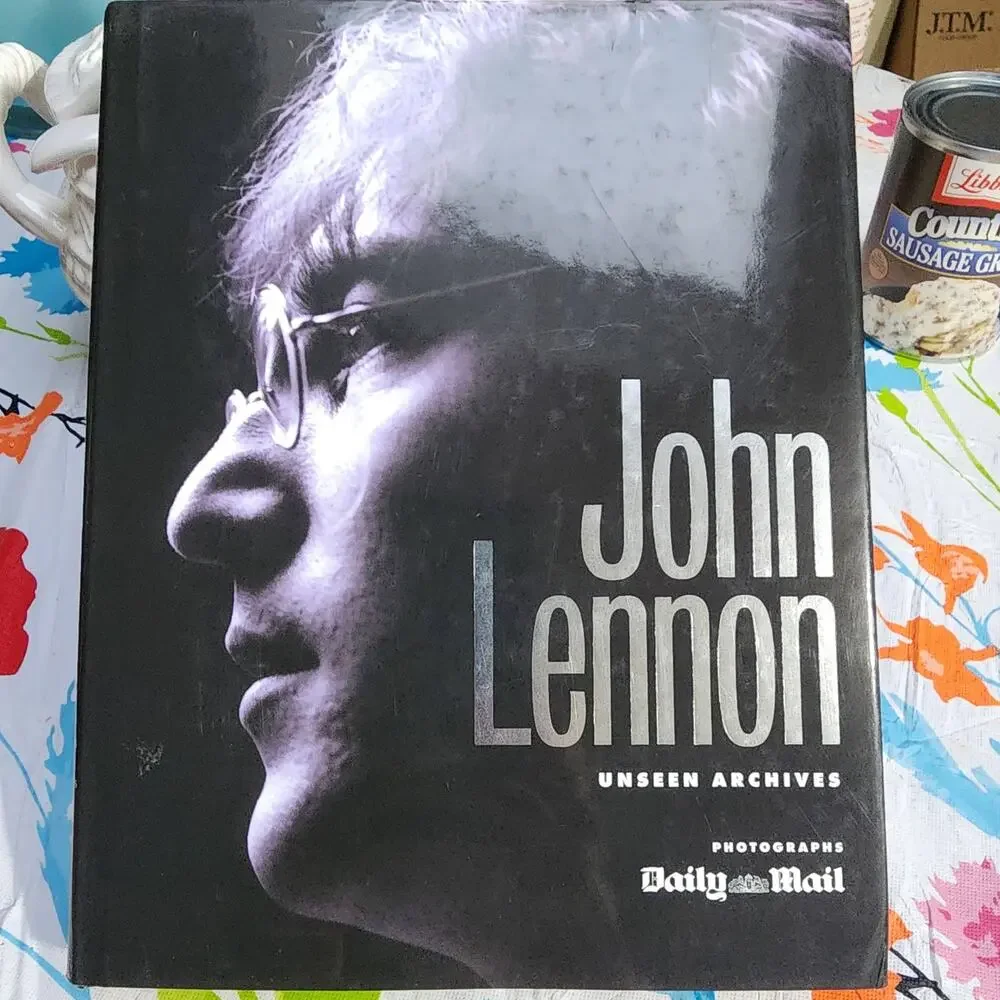 John Lennon UNSEEN ARCHIVES (Hardcover)